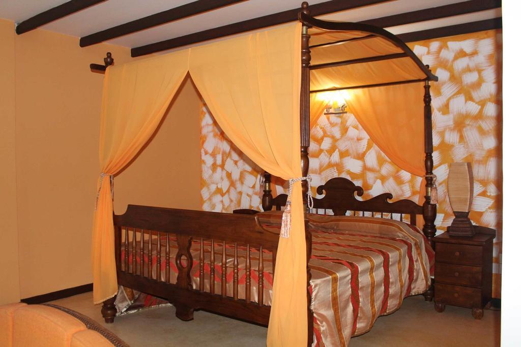 Solomon Beach Hotel Marawila Room photo